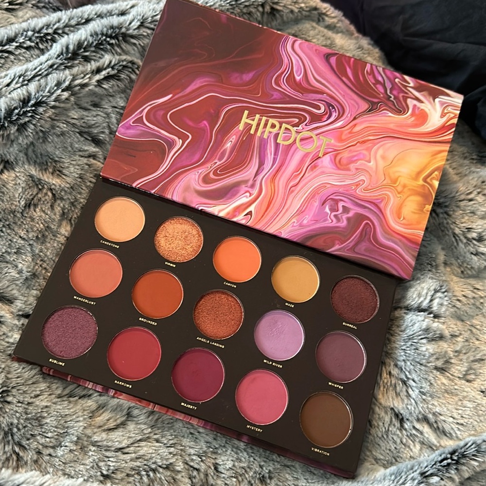 NIB - Zion Eyeshadow Pallete Hipdot